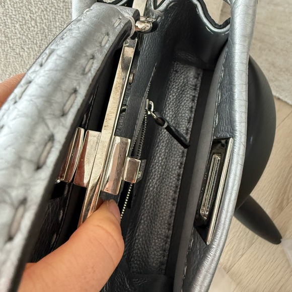 Fendi Peekaboo Mini – Cuoio Romano Lux “Argento Palladio” (metallic silver) - Picture 5 of 13